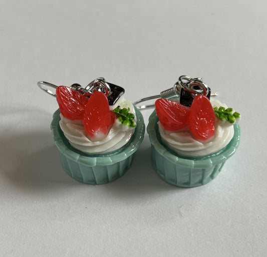 Strawberry Drizzle Shortcake Earrings – Cute Food Earrings